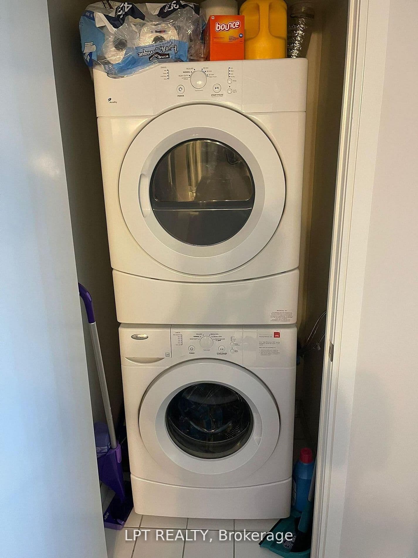 181 Village Green Square, Unit 812 thumbnail 9