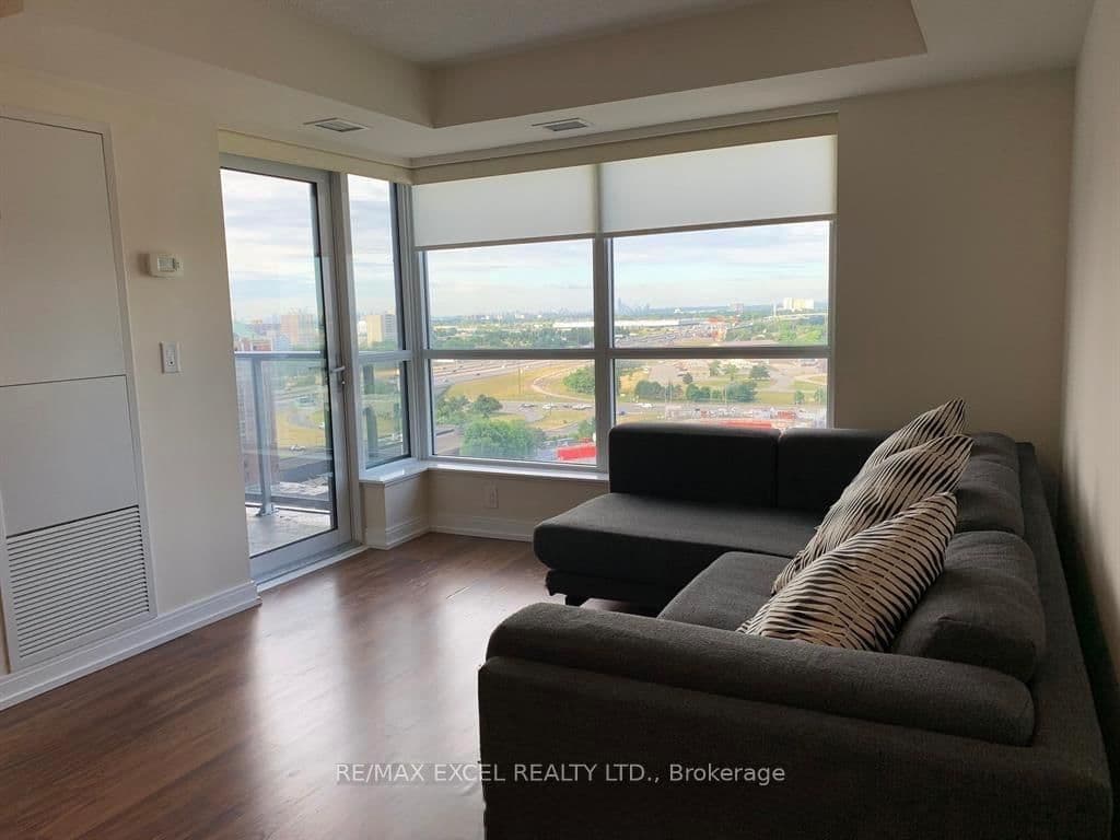 151 Village Green Square, Unit 1806 thumbnail 5