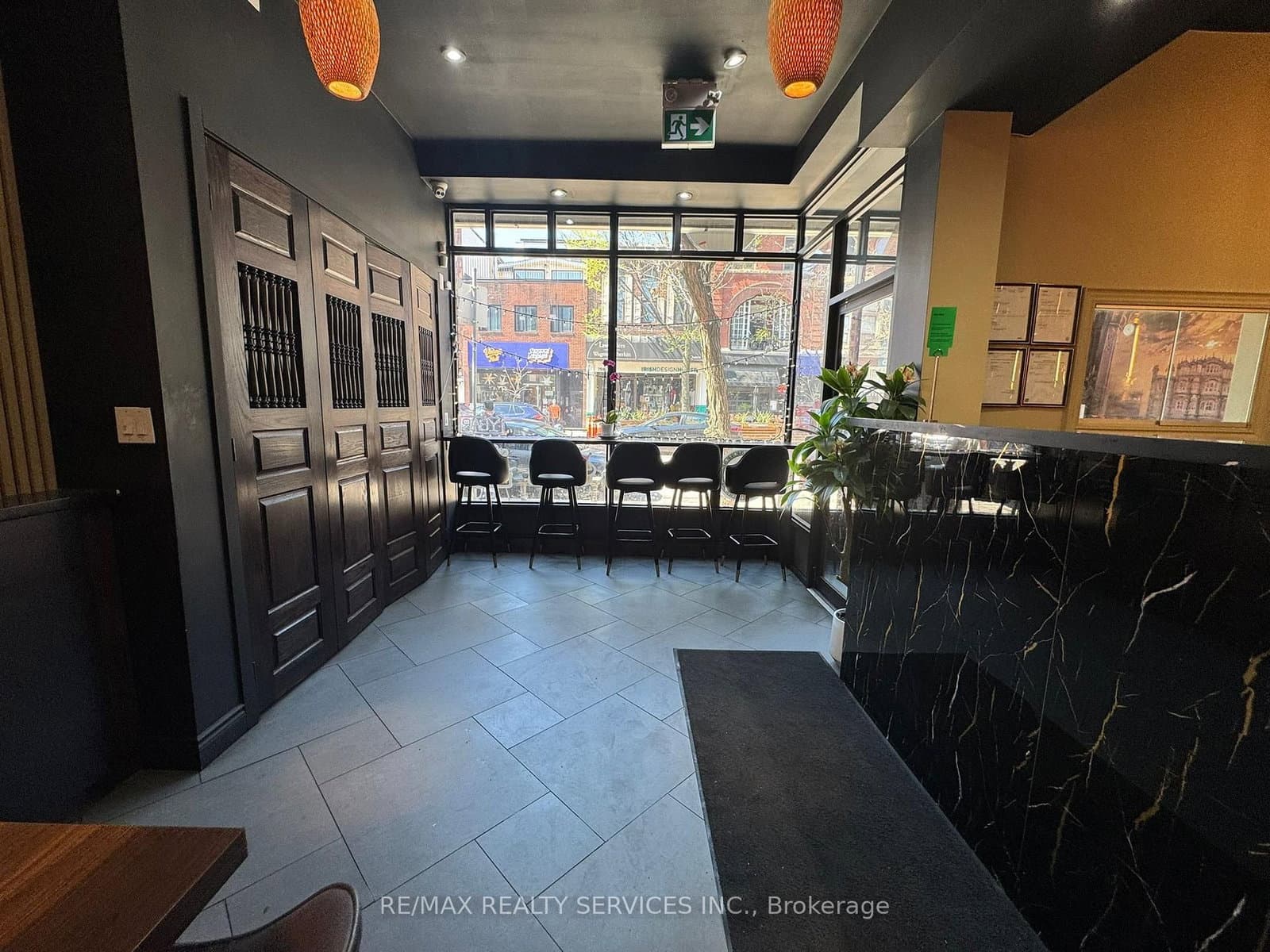 755 Queen Street E thumbnail 4