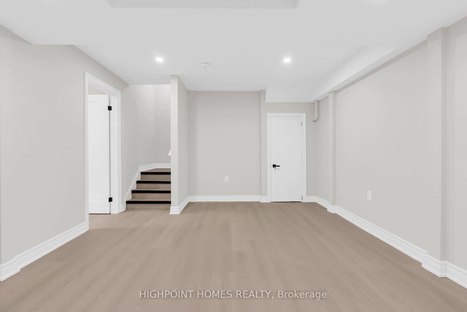 865 Riverside Drive thumbnail 34