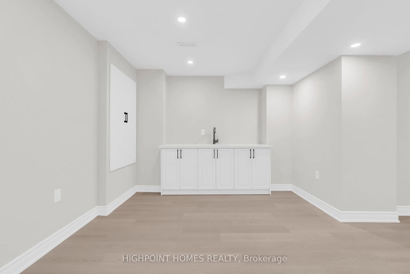 865 Riverside Drive thumbnail 37