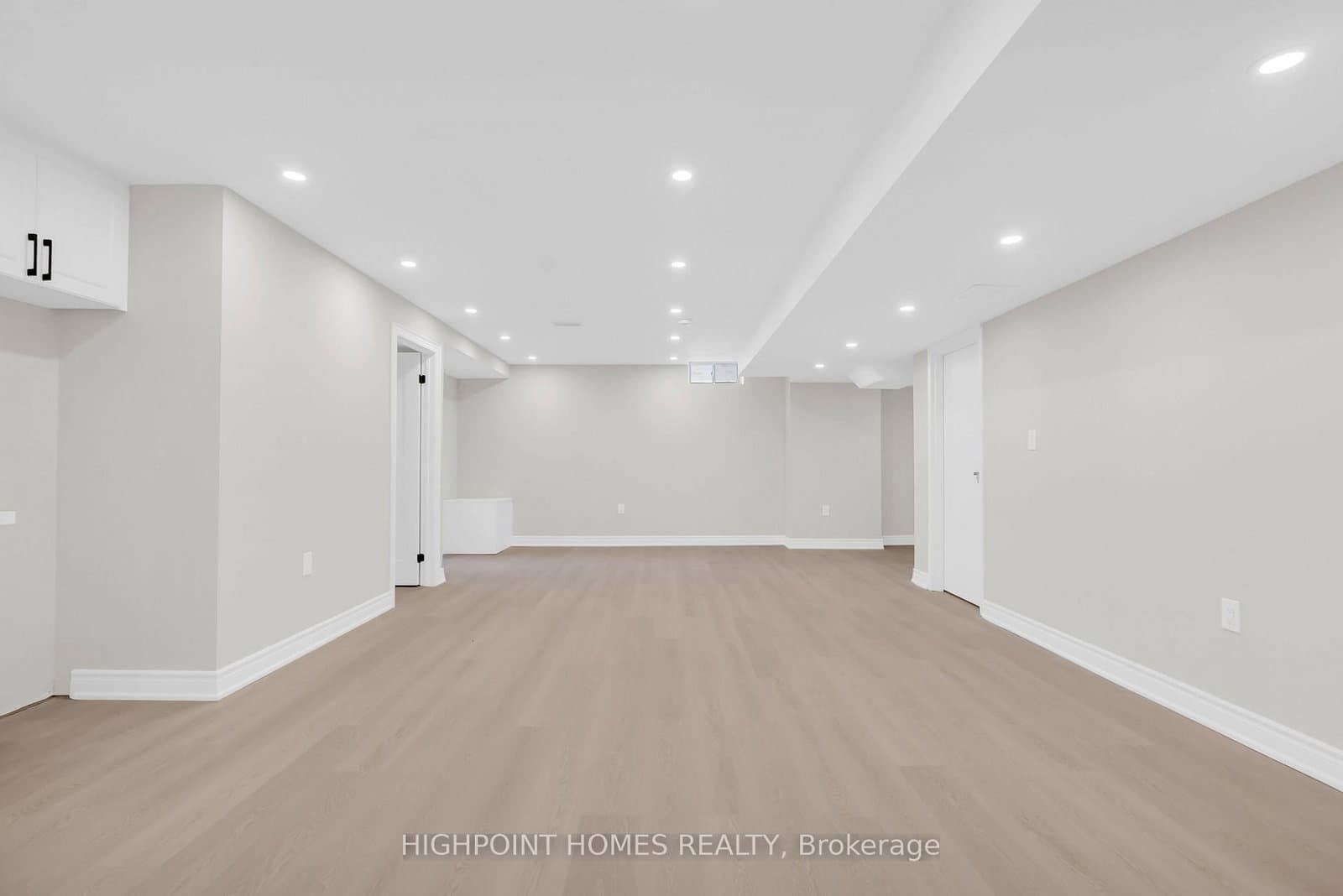 865 Riverside Drive thumbnail 41