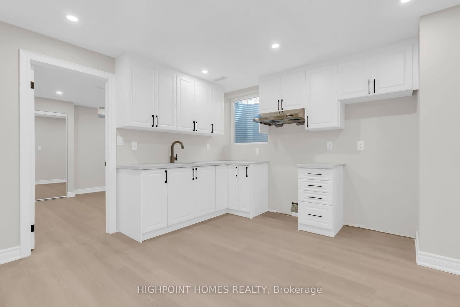865 Riverside Drive thumbnail 43