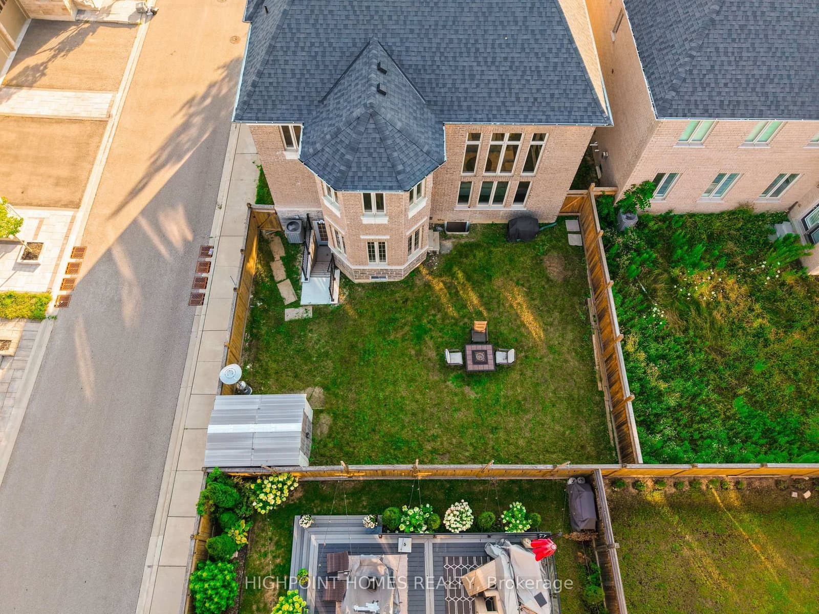 865 Riverside Drive thumbnail 47