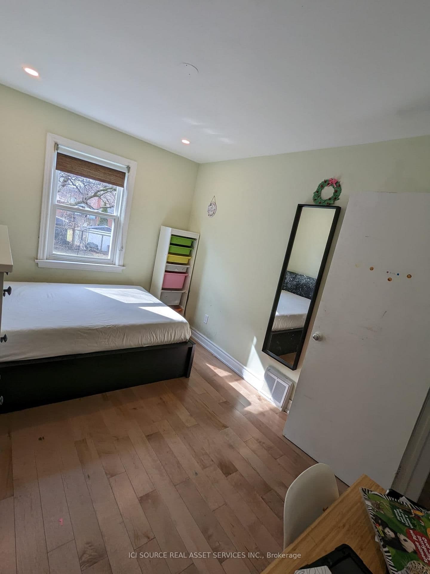 85 Ranstone Gardens, Unit Main thumbnail 6