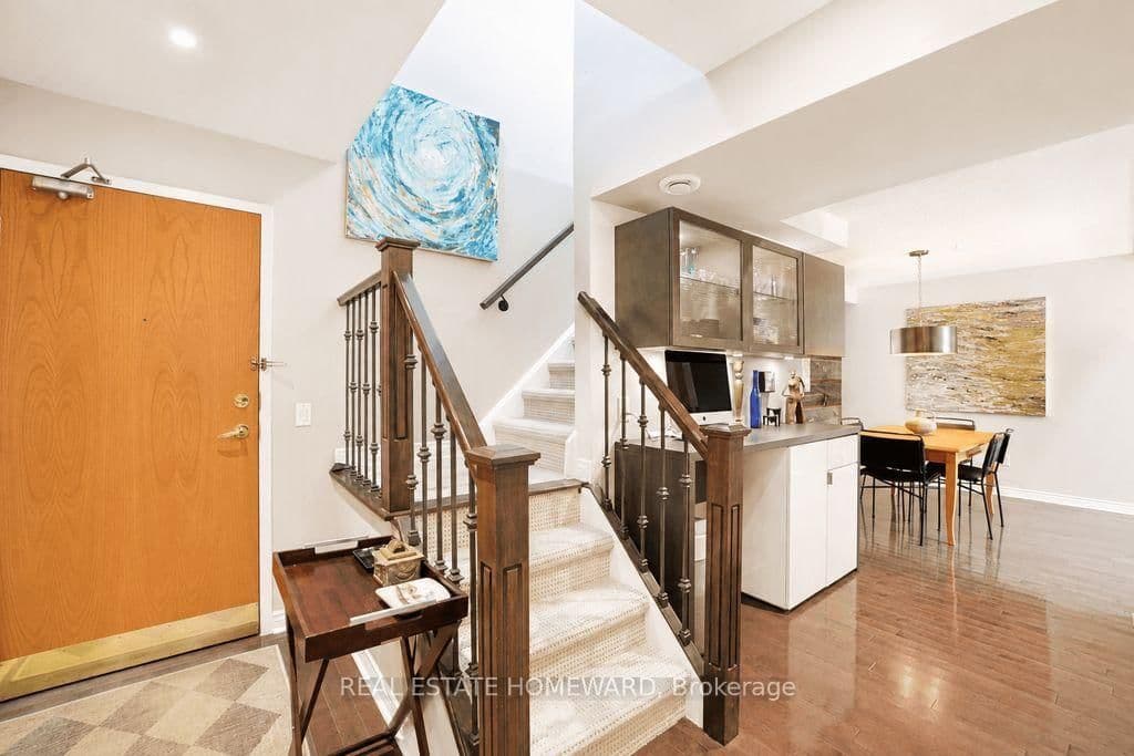 1941 E Queen Street E, Unit 304 thumbnail 23