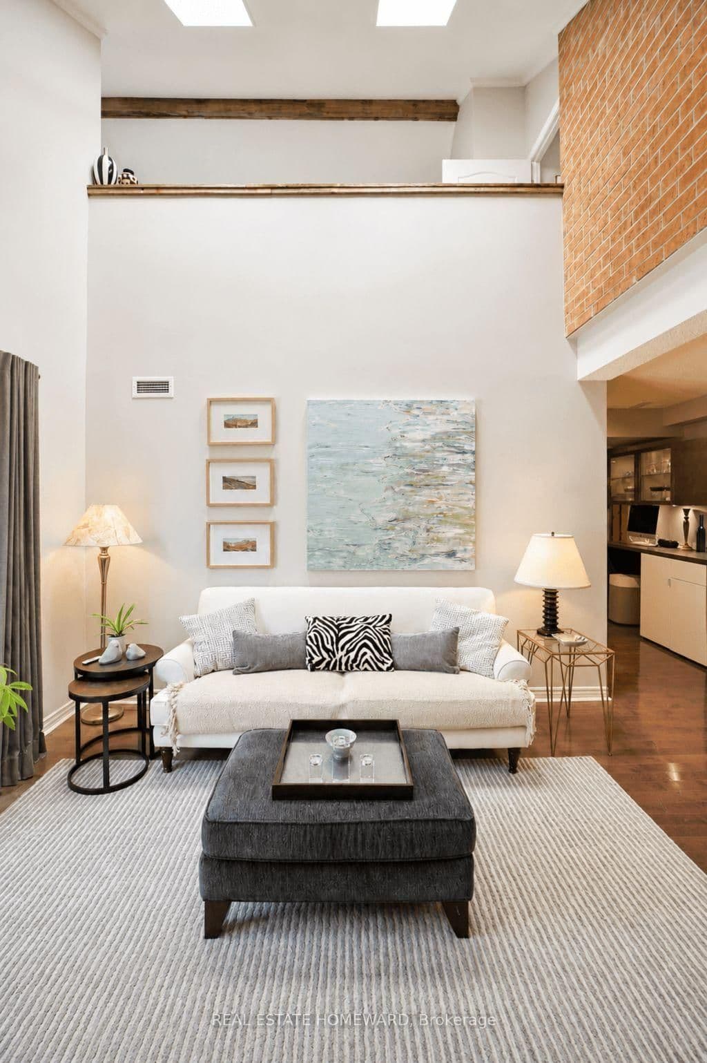 1941 E Queen Street E, Unit 304 thumbnail 9