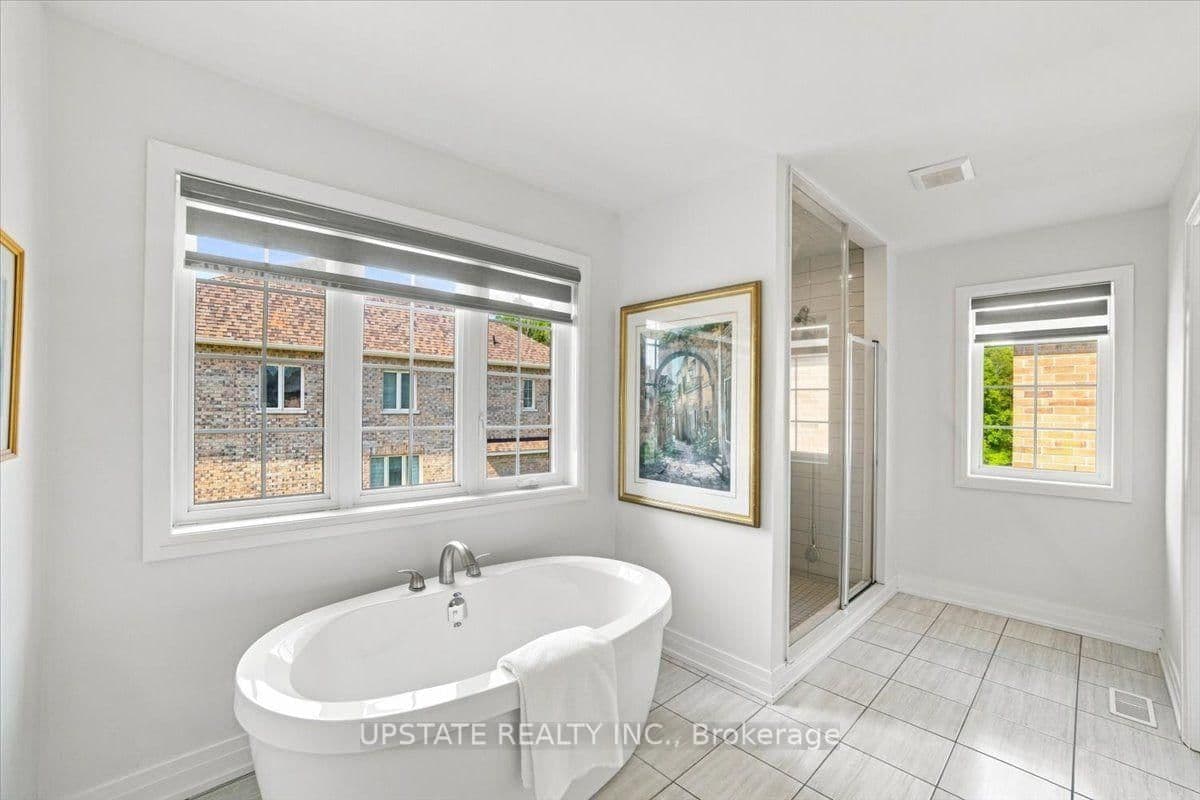18 Blenheim Circle thumbnail 35