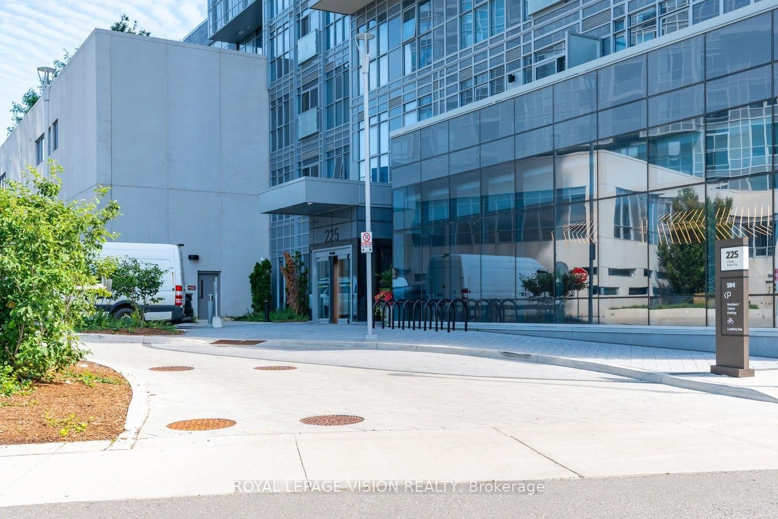225 Village Green Square, Unit 1005 thumbnail 2