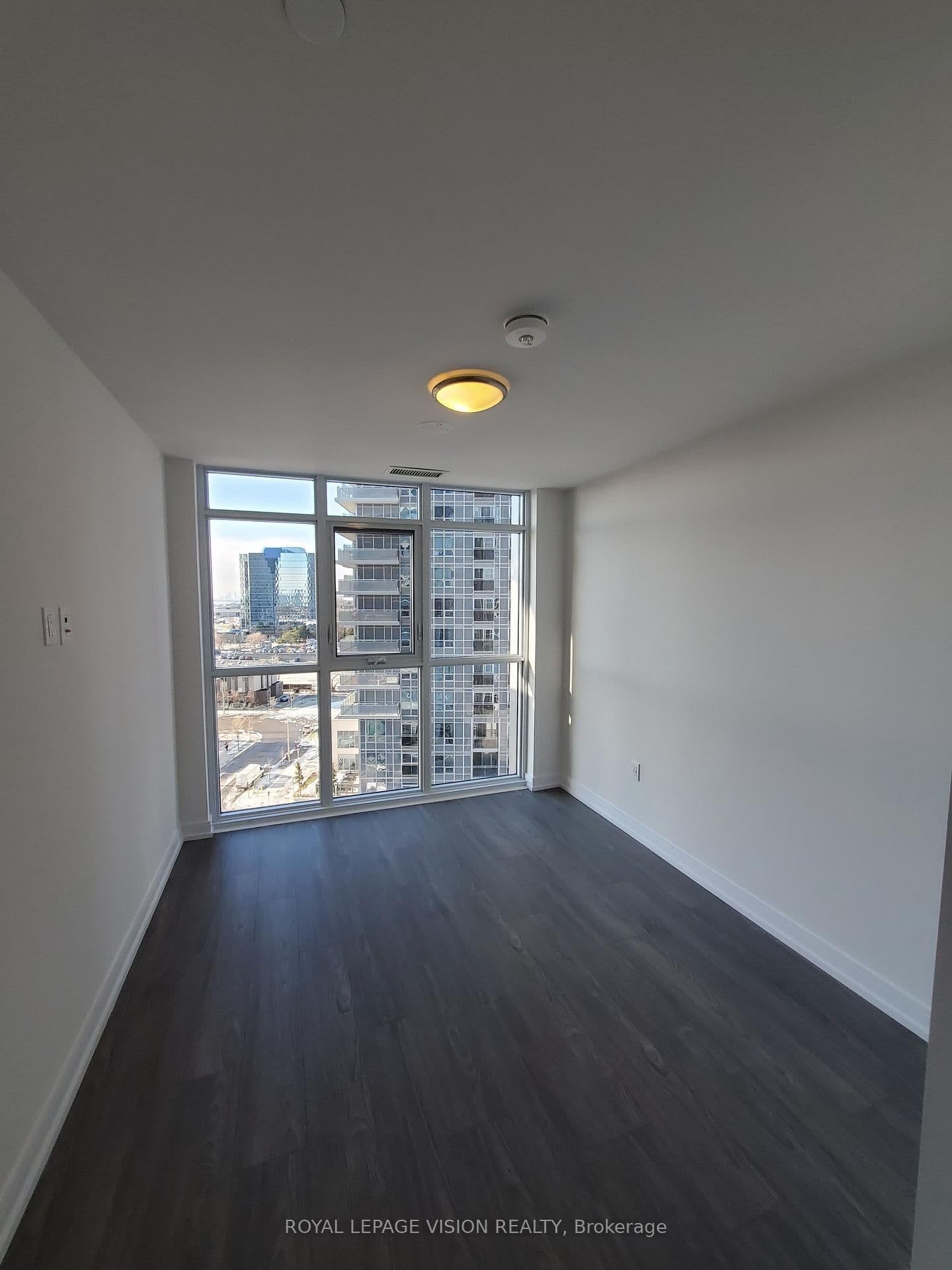 225 Village Green Square, Unit 1005 thumbnail 8