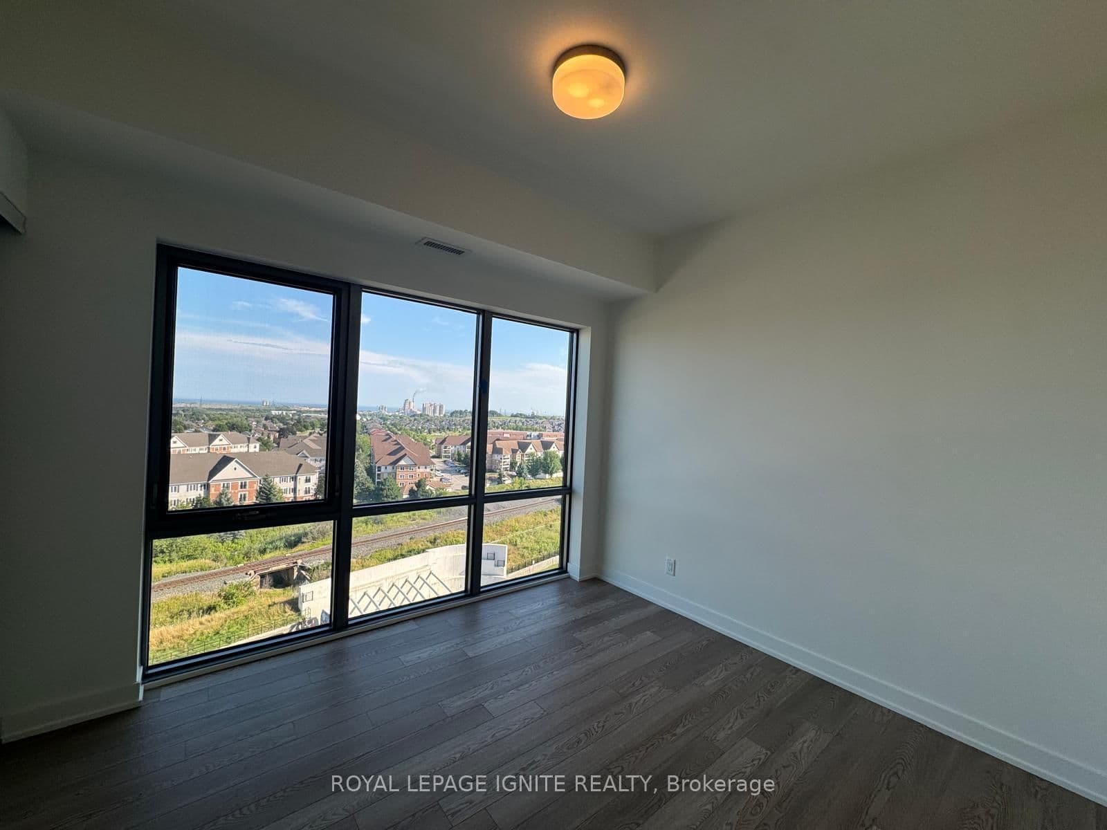 51 Clarington Boulevard, Unit 924 thumbnail 5
