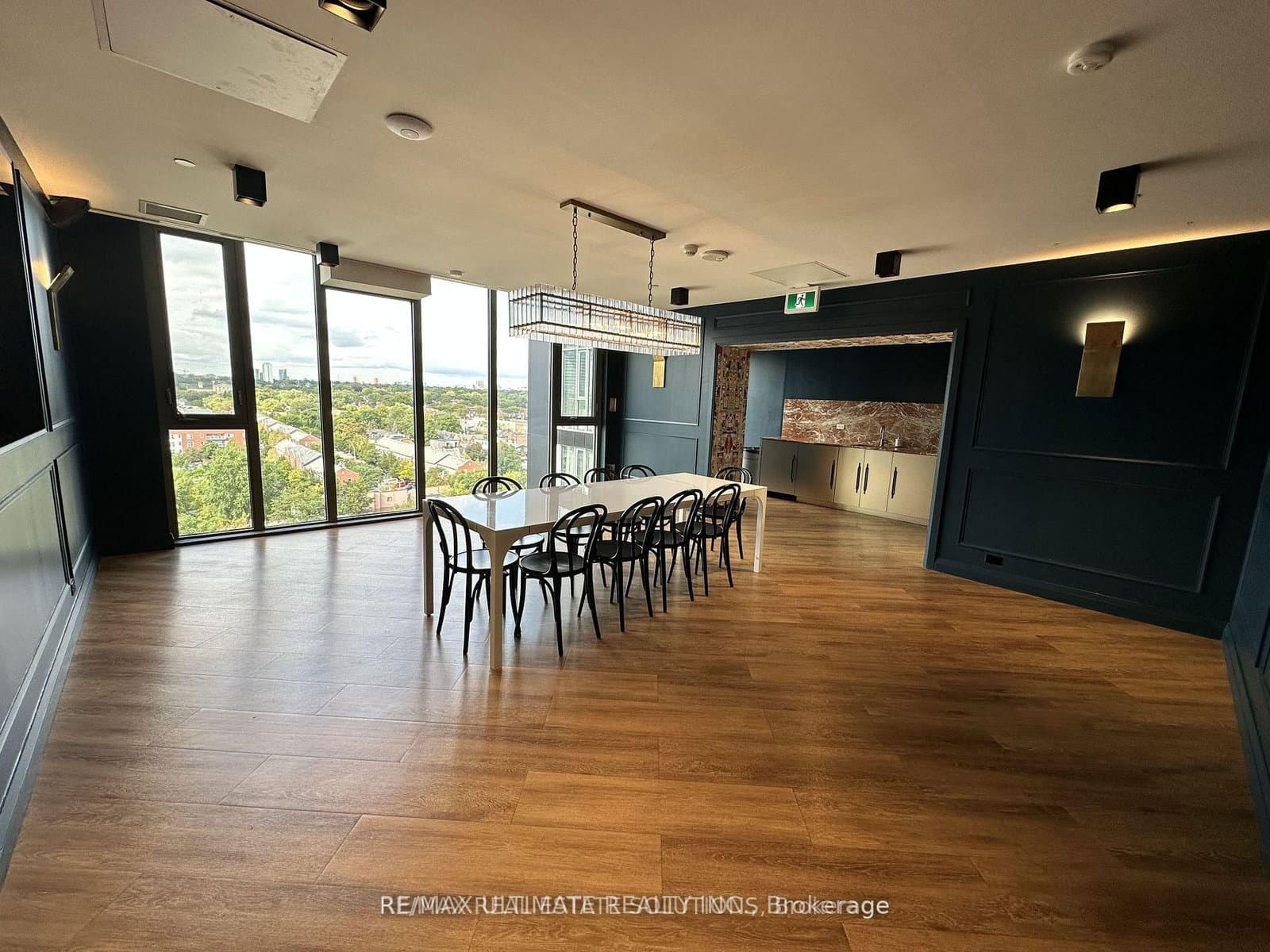 15 Baseball Place, Unit 920 thumbnail 18