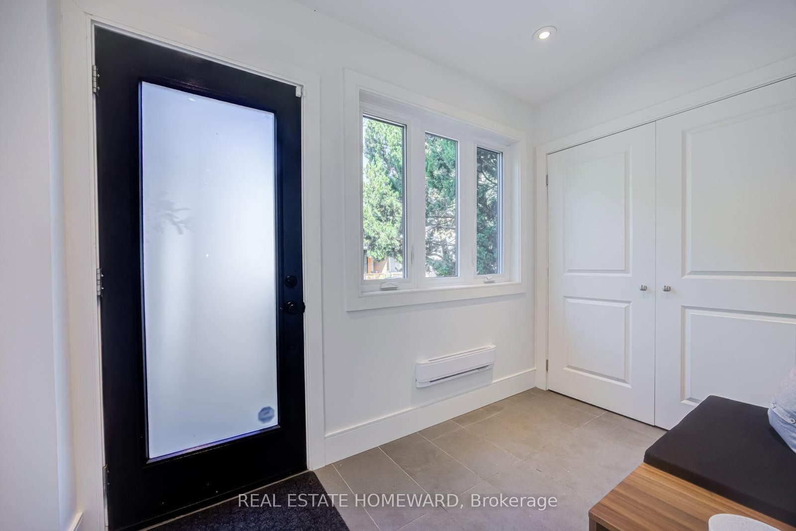 43 Amroth Avenue thumbnail 10