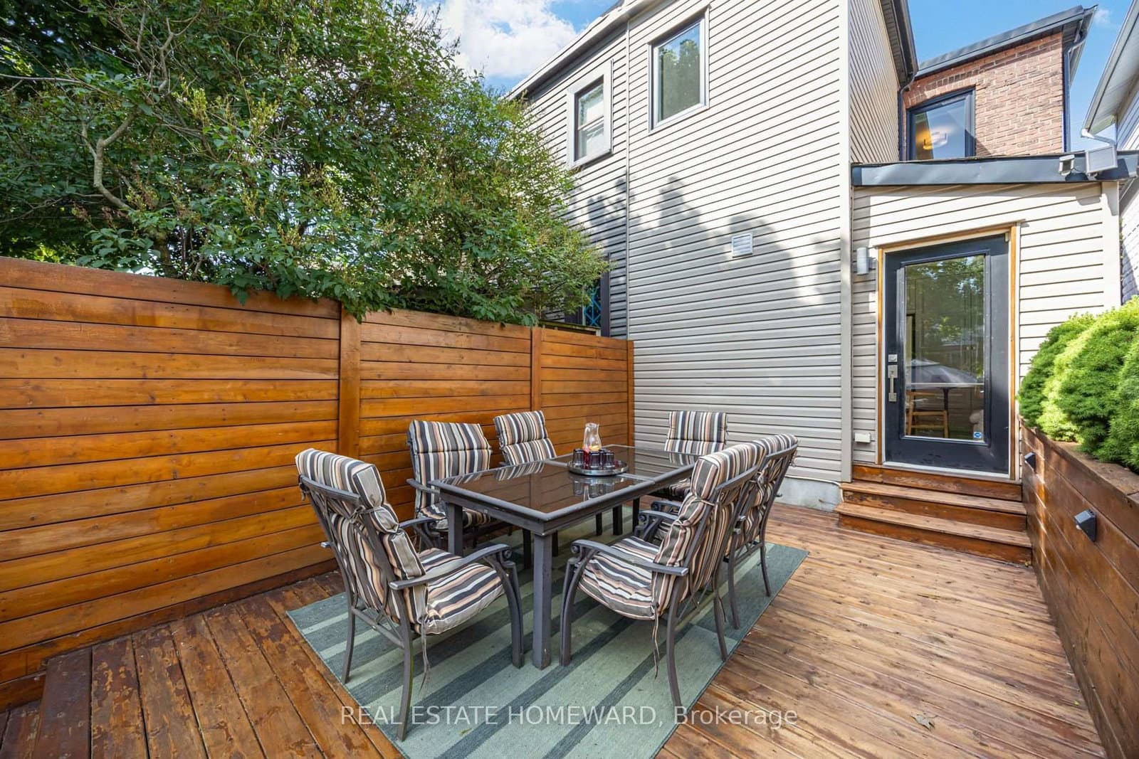 43 Amroth Avenue thumbnail 14