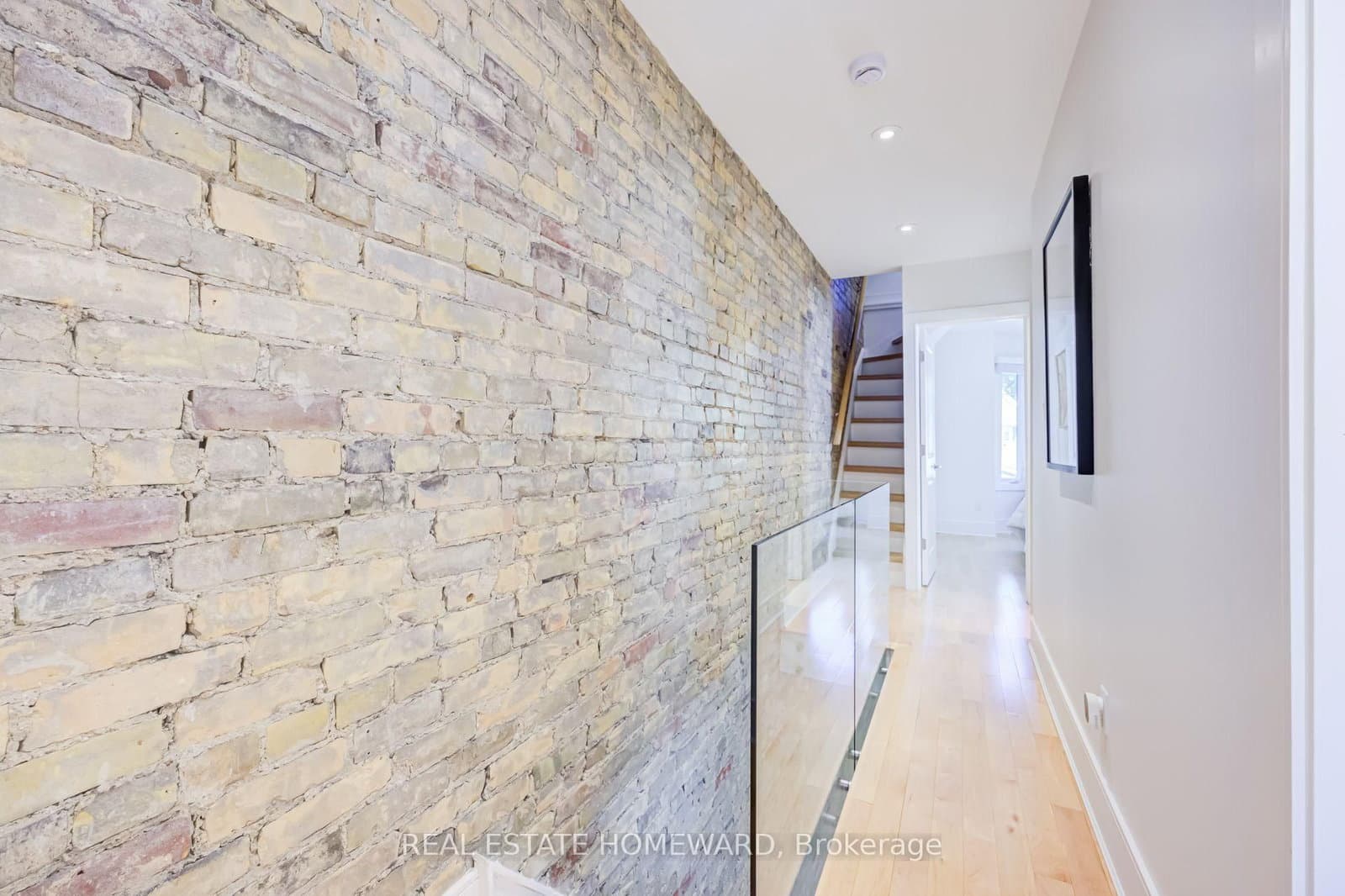 43 Amroth Avenue thumbnail 22