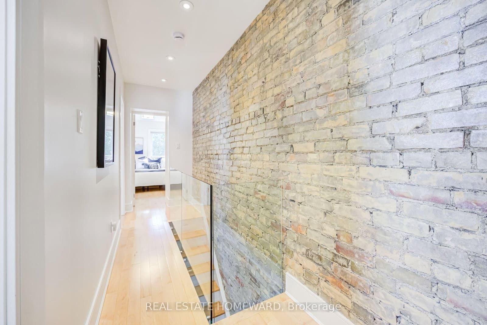 43 Amroth Avenue thumbnail 25