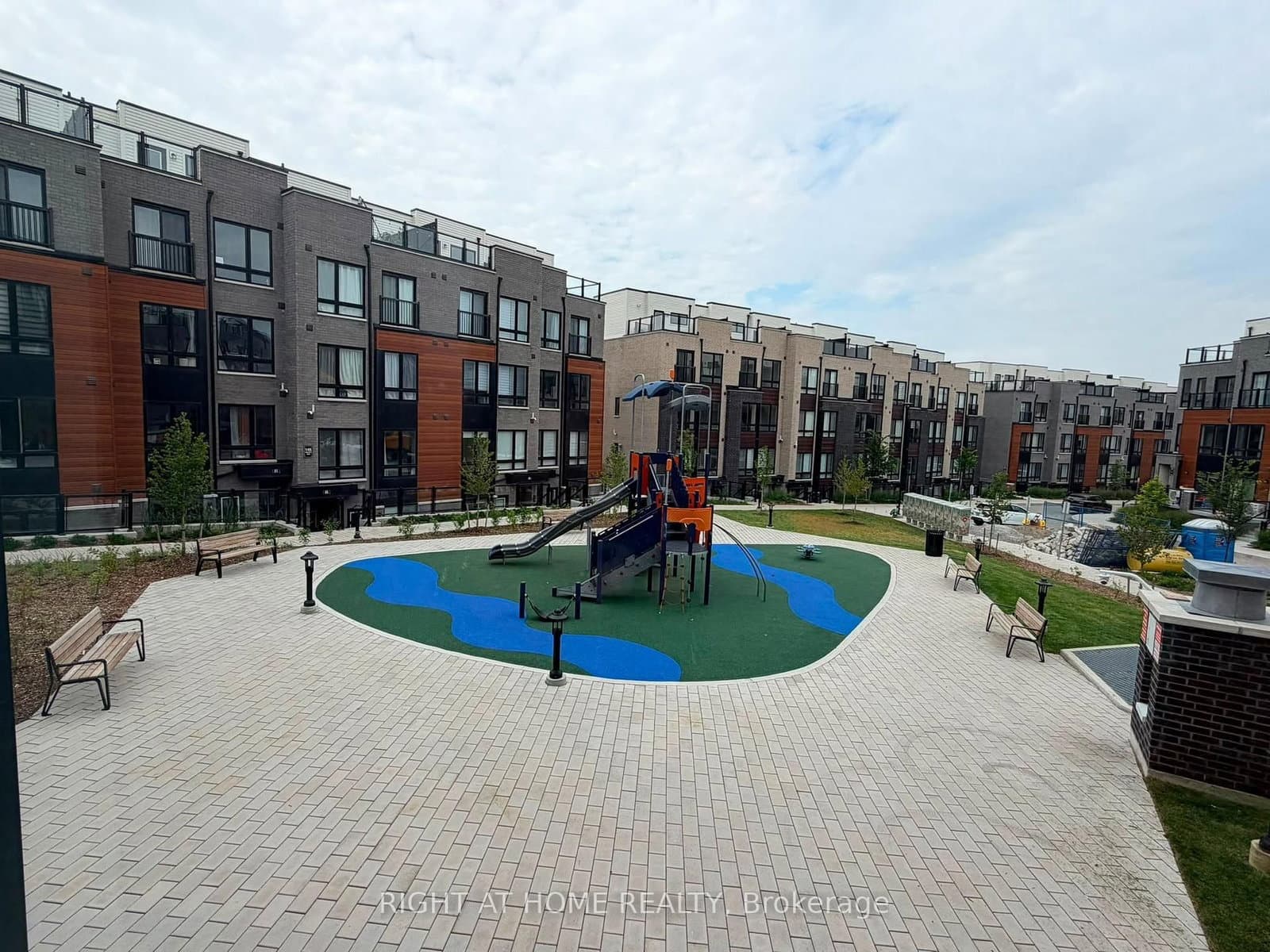 10 Liben Way, Unit 14 thumbnail 2