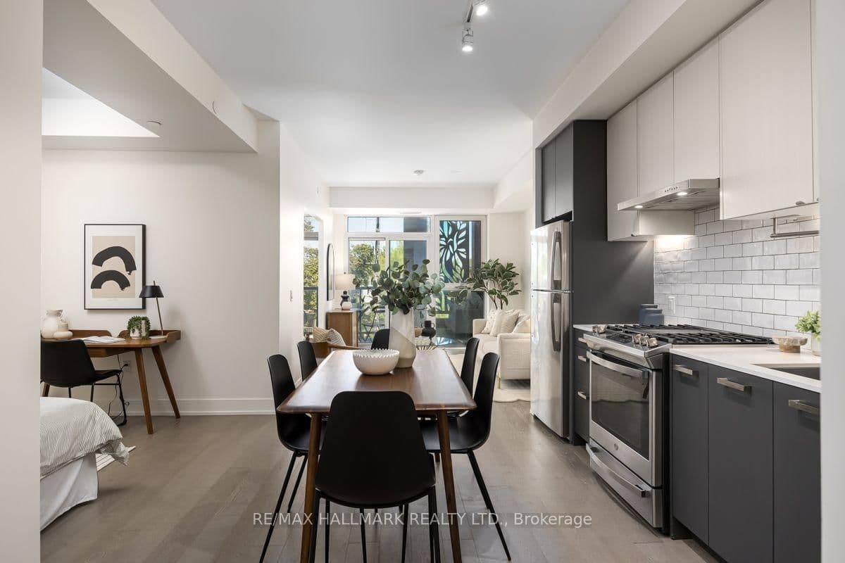 1331 Queen Street E, Unit 403 thumbnail 4