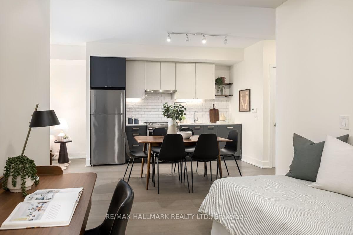 1331 Queen Street E, Unit 403 thumbnail 7