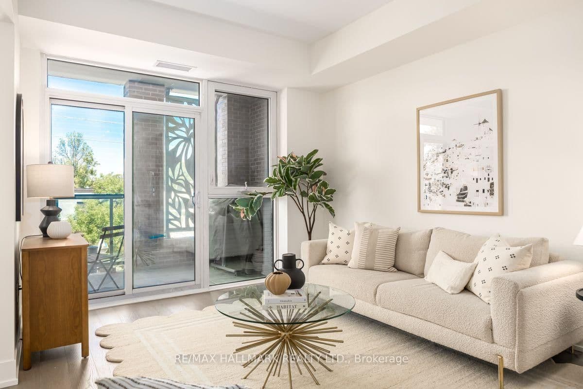 1331 Queen Street E, Unit 403 thumbnail 9