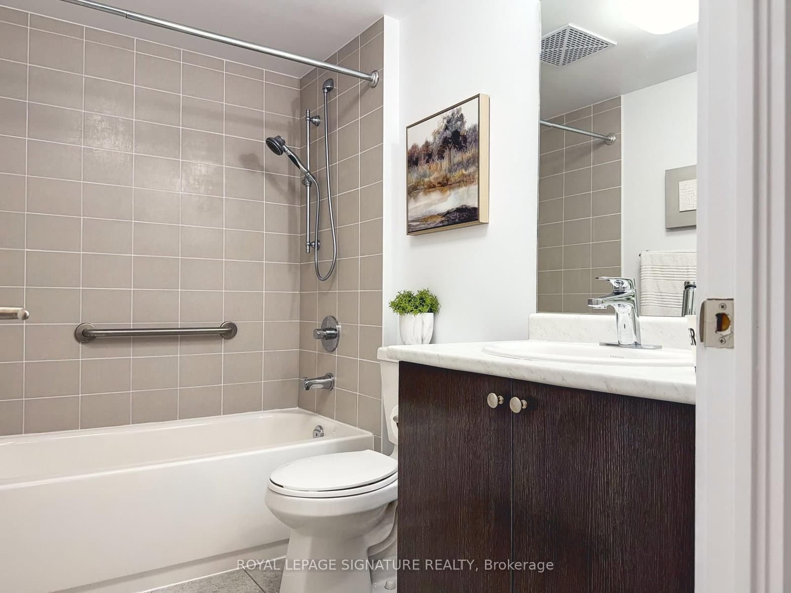 1346 Danforth Road, Unit 812 thumbnail 23