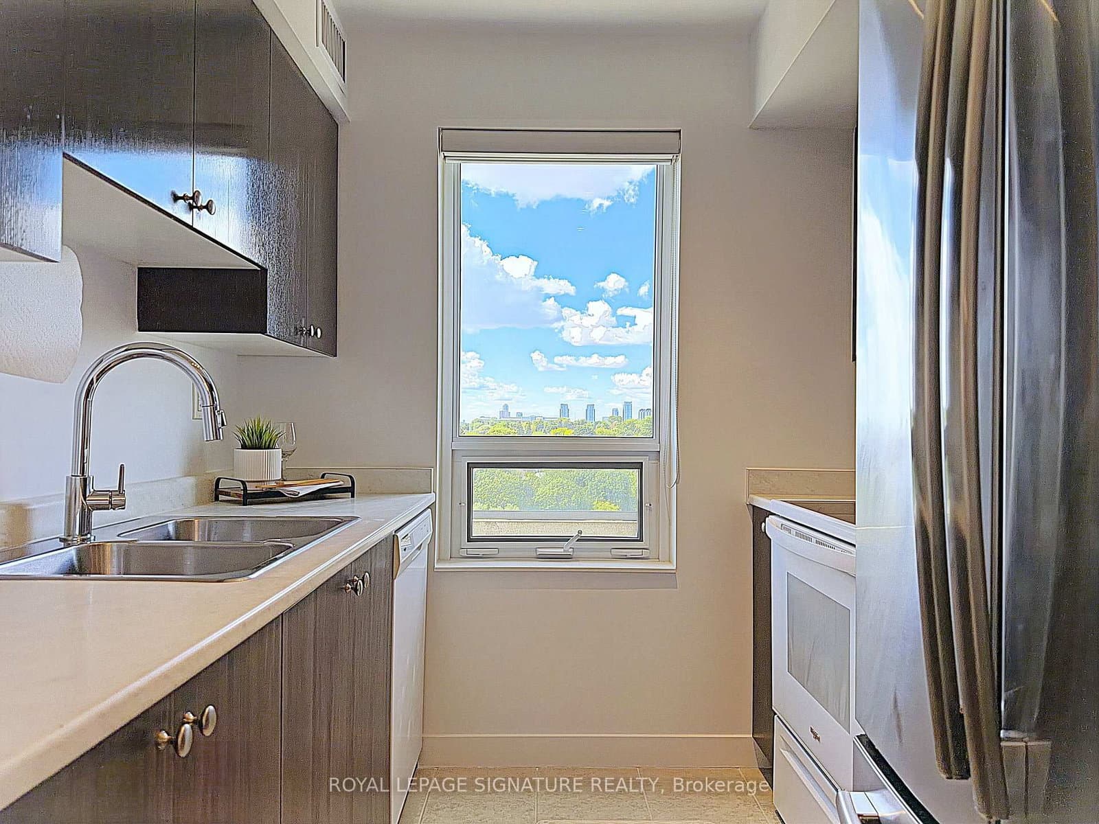 1346 Danforth Road, Unit 812 thumbnail 25