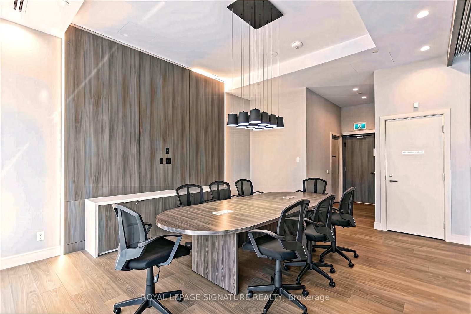 1346 Danforth Road, Unit 812 thumbnail 37