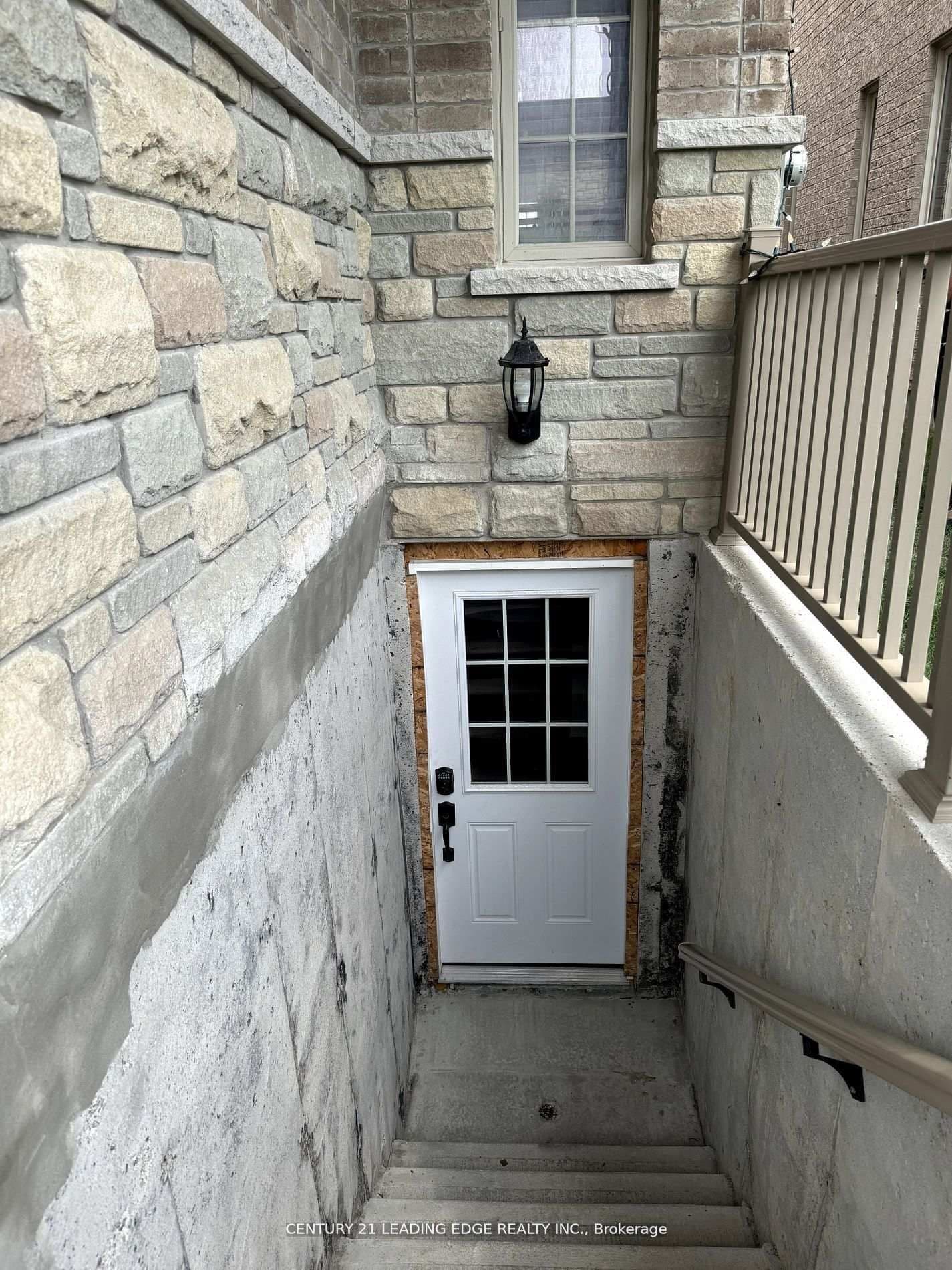 149 Hurst Drive, Unit Lower thumbnail 2