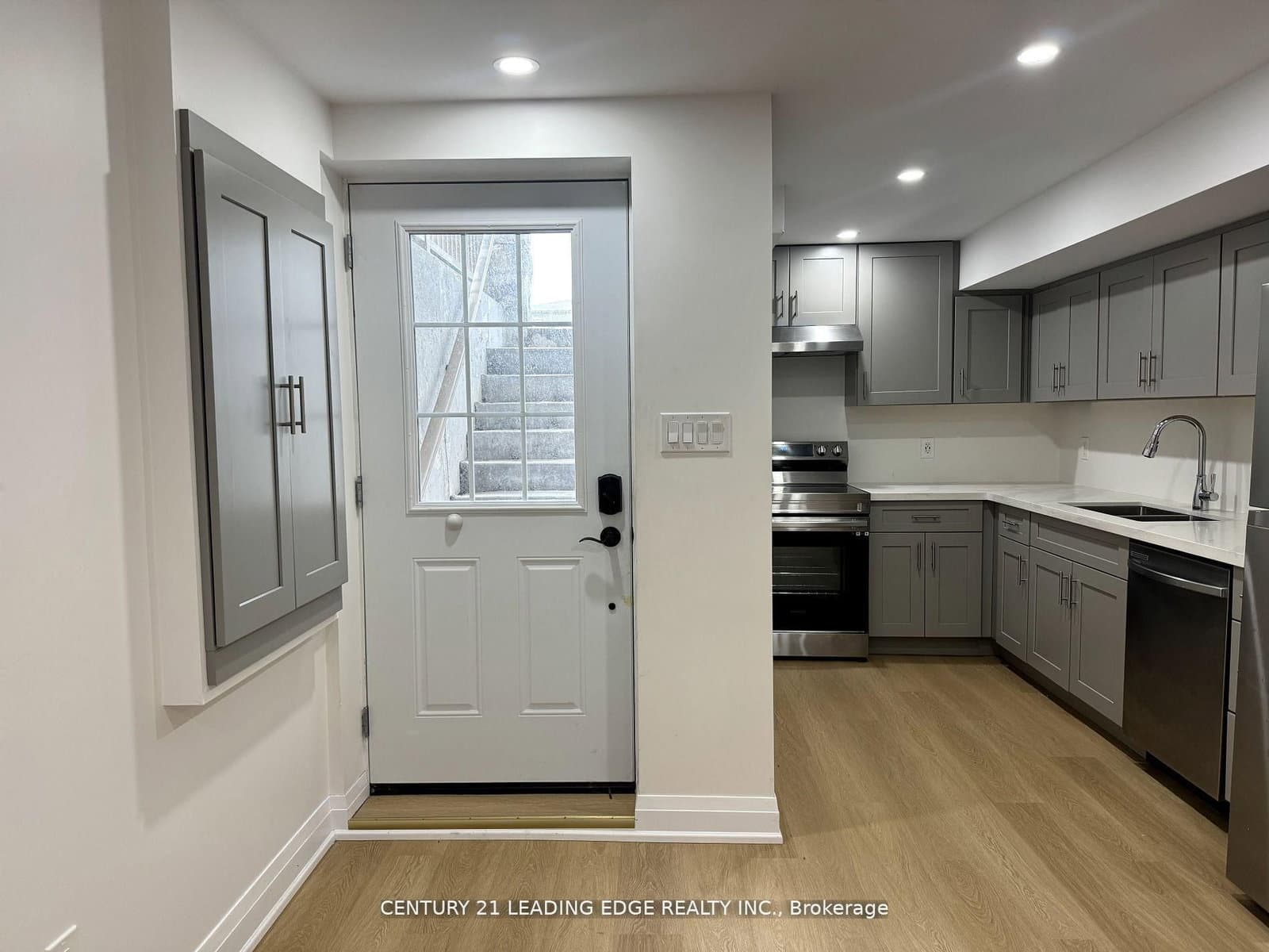 149 Hurst Drive, Unit Lower thumbnail 3