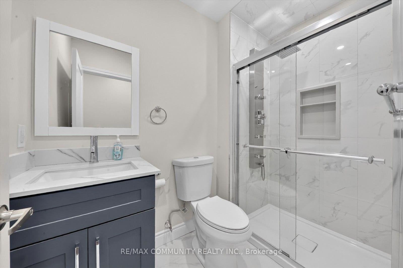 53 Milford Haven Drive N thumbnail 14