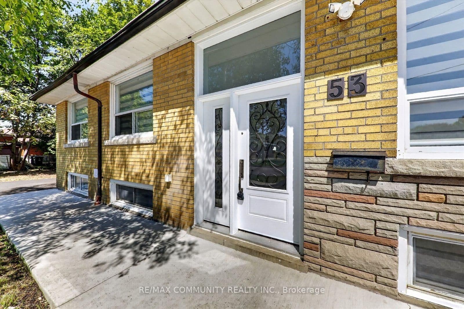 53 Milford Haven Drive N thumbnail 4