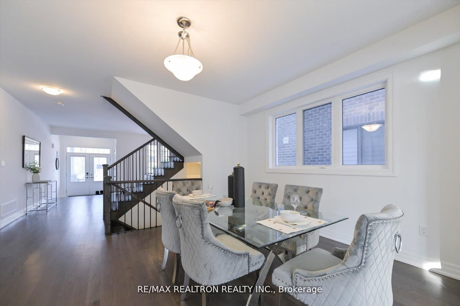 2858 Foxden Square thumbnail 10