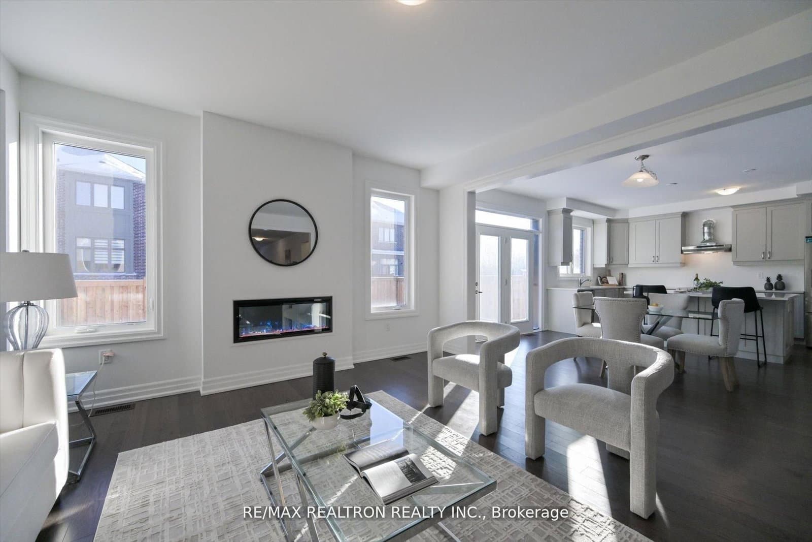 2858 Foxden Square thumbnail 12