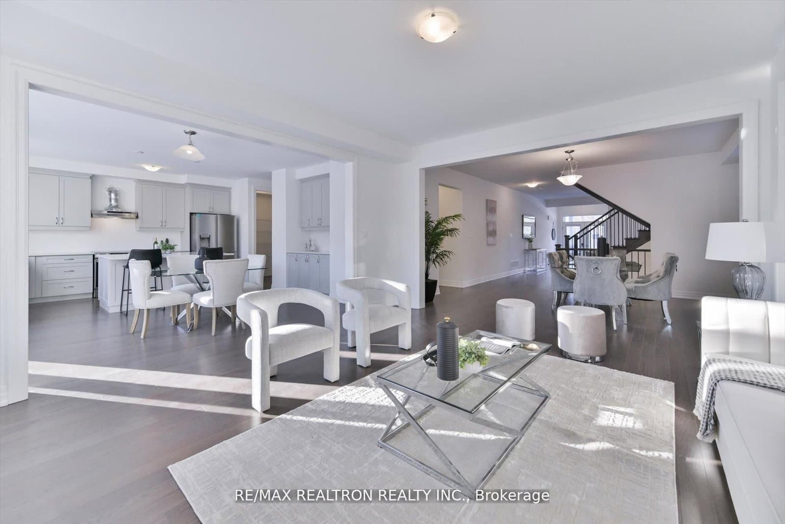 2858 Foxden Square thumbnail 13