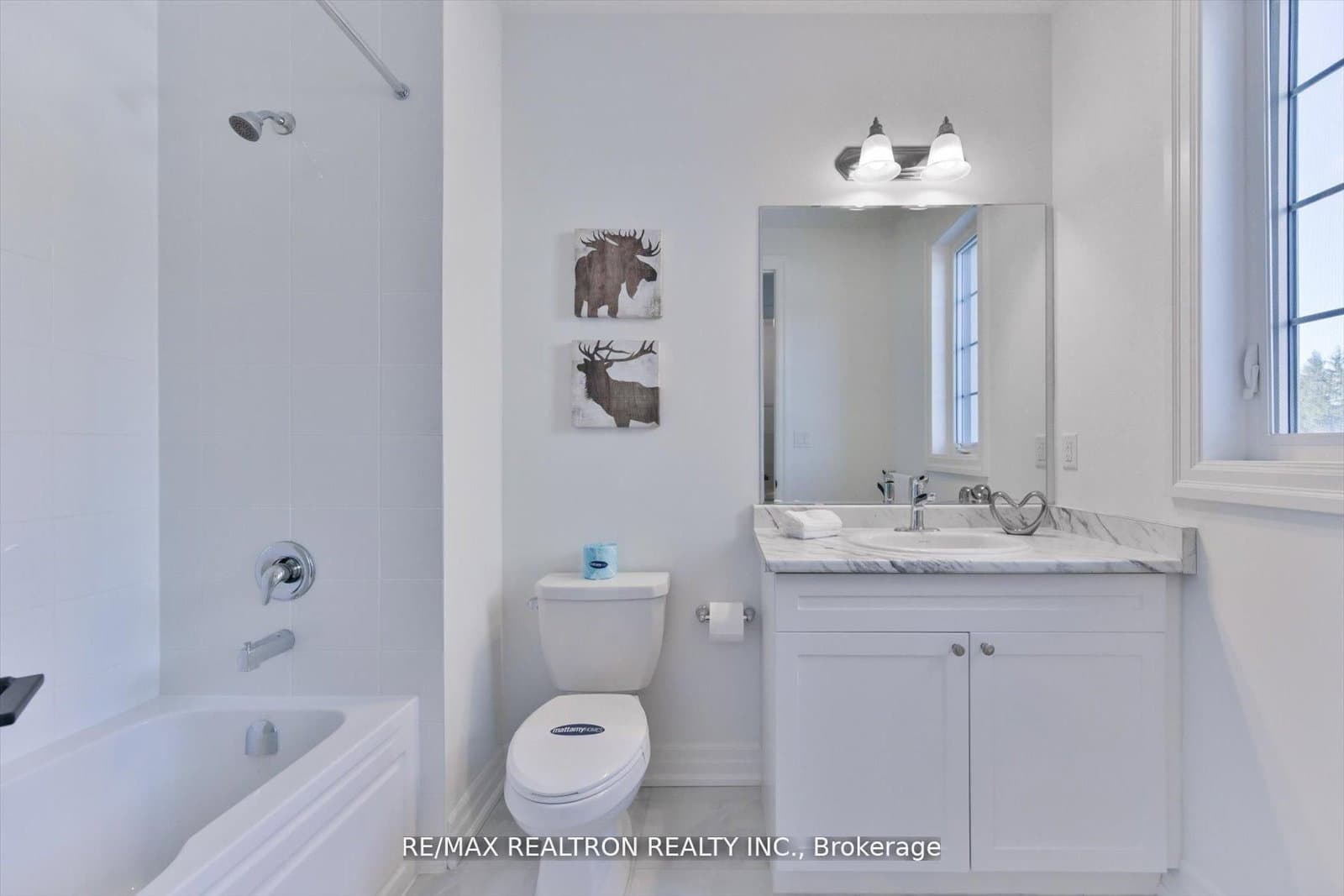 2858 Foxden Square thumbnail 32