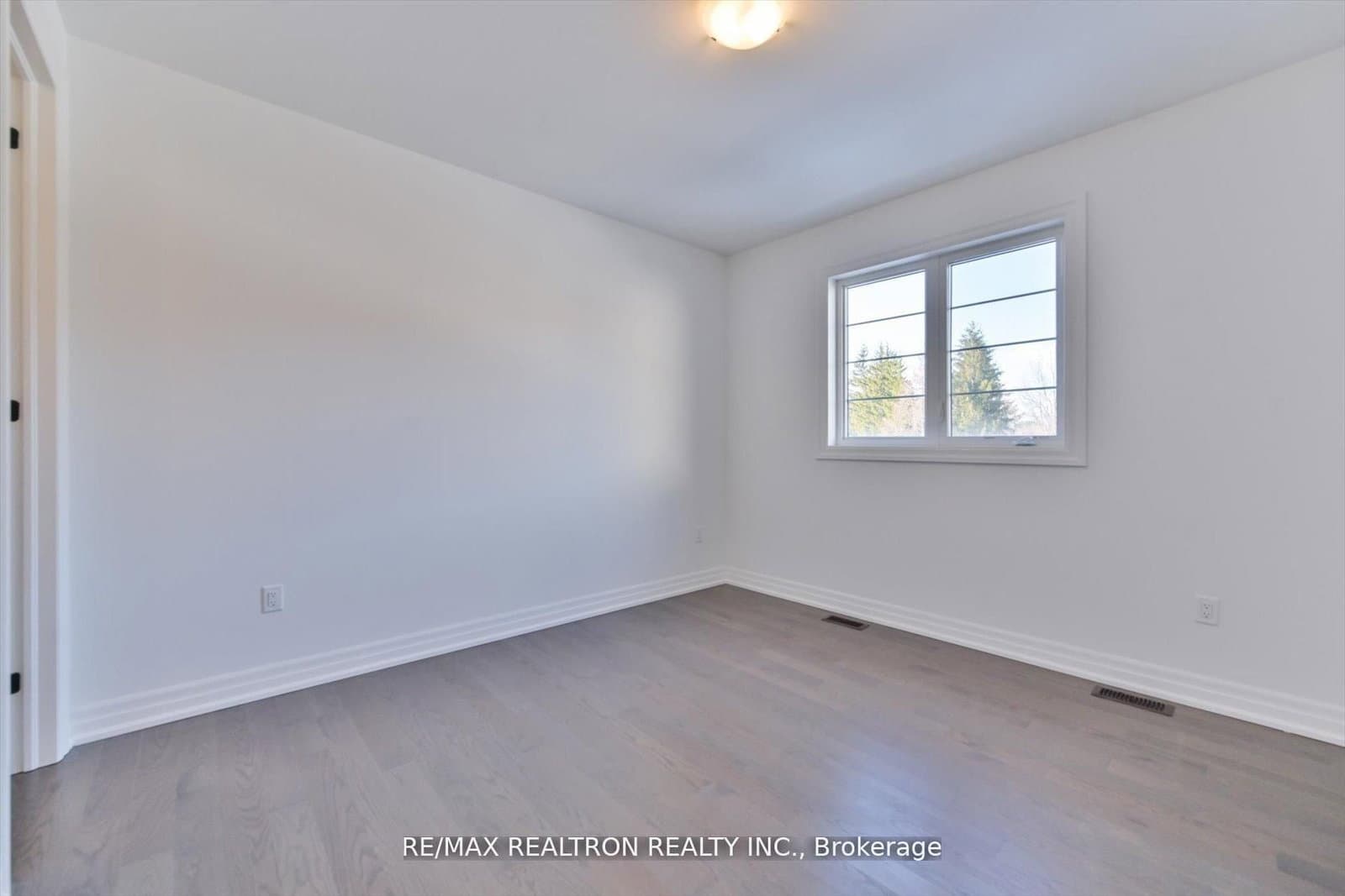 2858 Foxden Square thumbnail 40