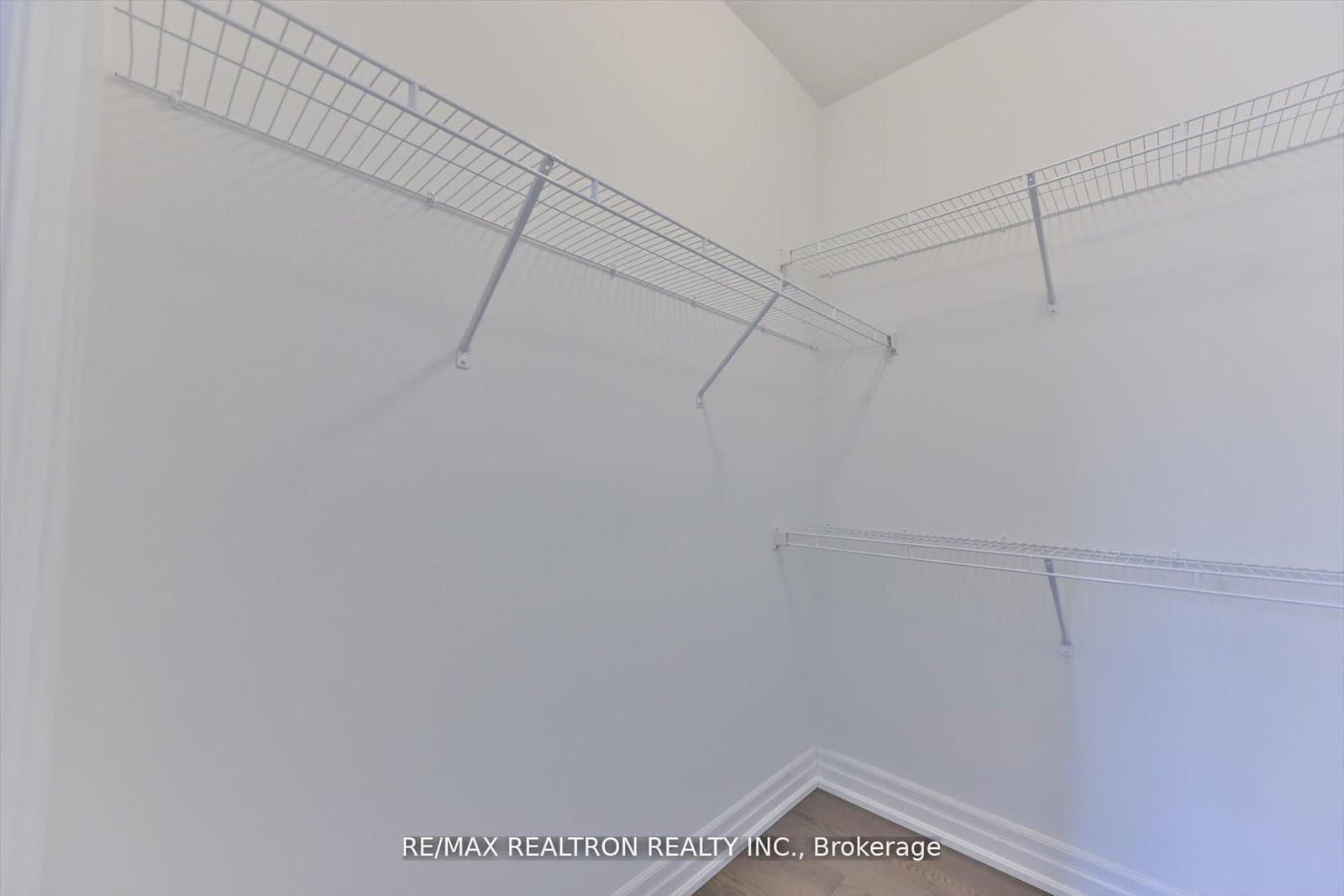 2858 Foxden Square thumbnail 42