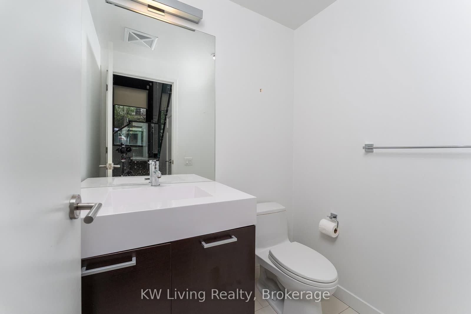 90 Broadview Avenue, Unit LW1 thumbnail 13