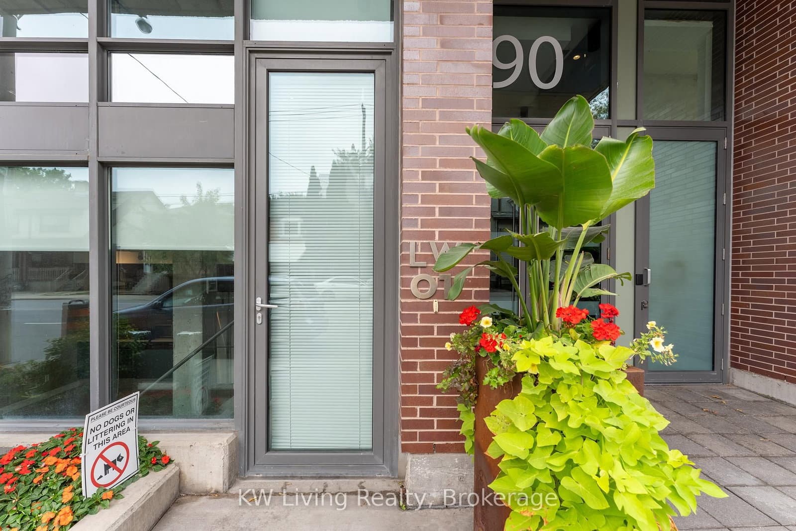 90 Broadview Avenue, Unit LW1 thumbnail 23