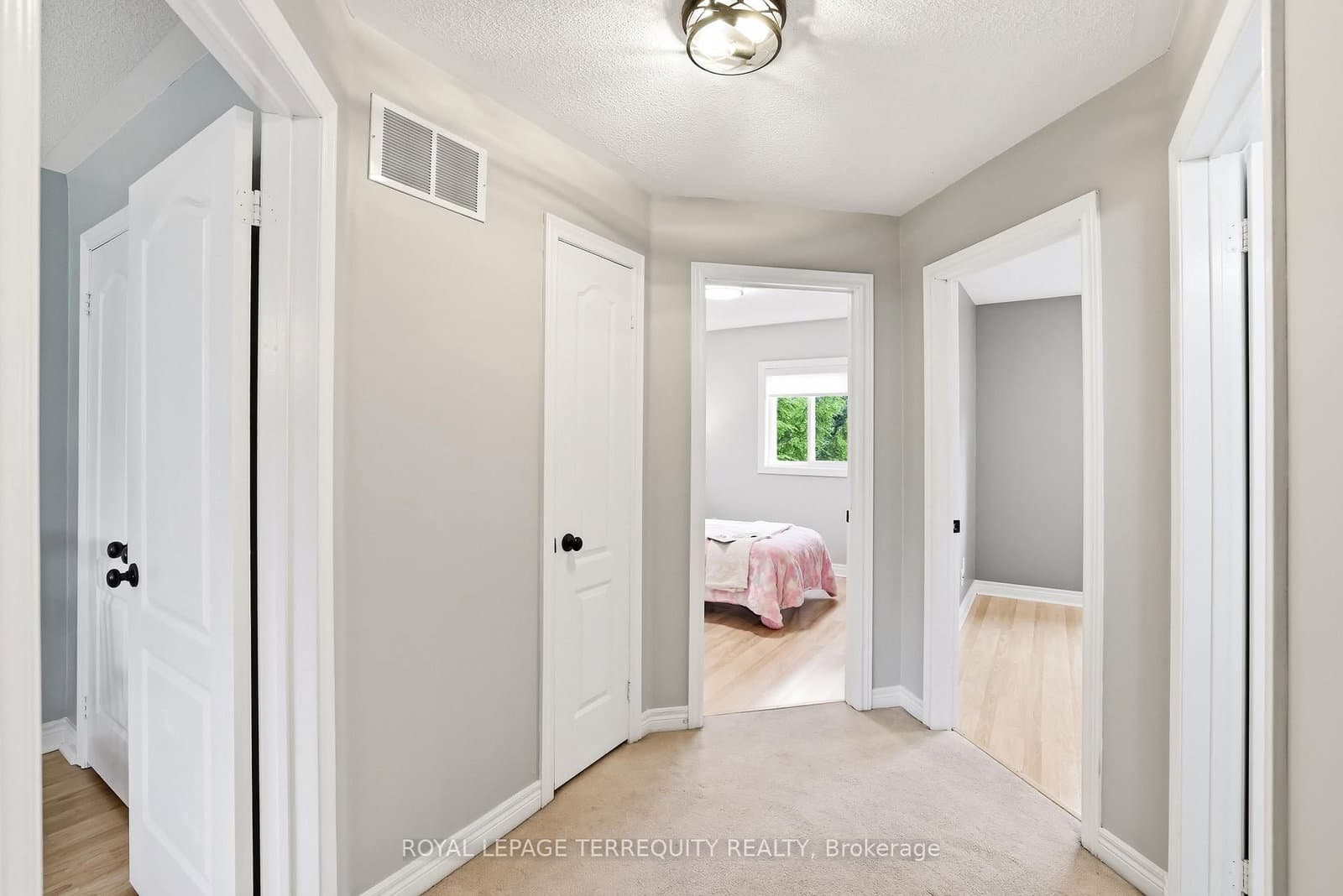 8 Sinden Drive thumbnail 25