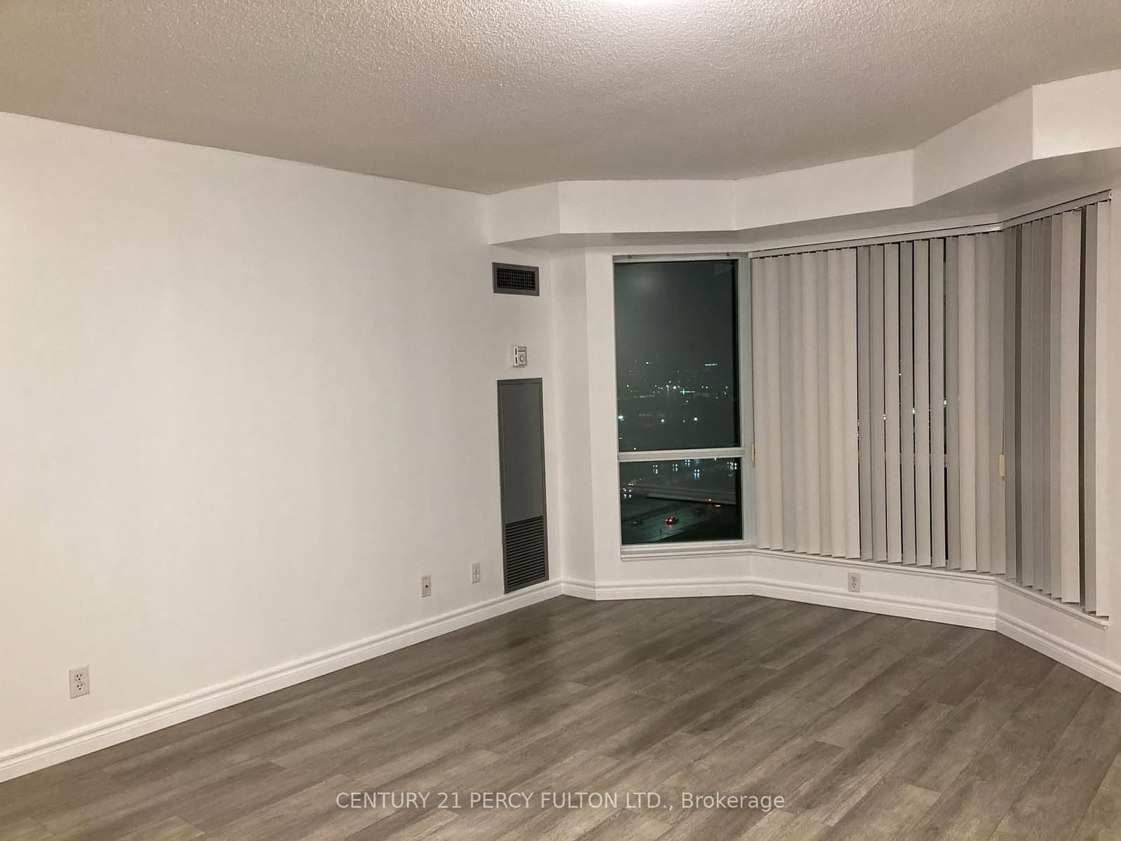11 Lee Centre Drive, Unit 2010 thumbnail 5