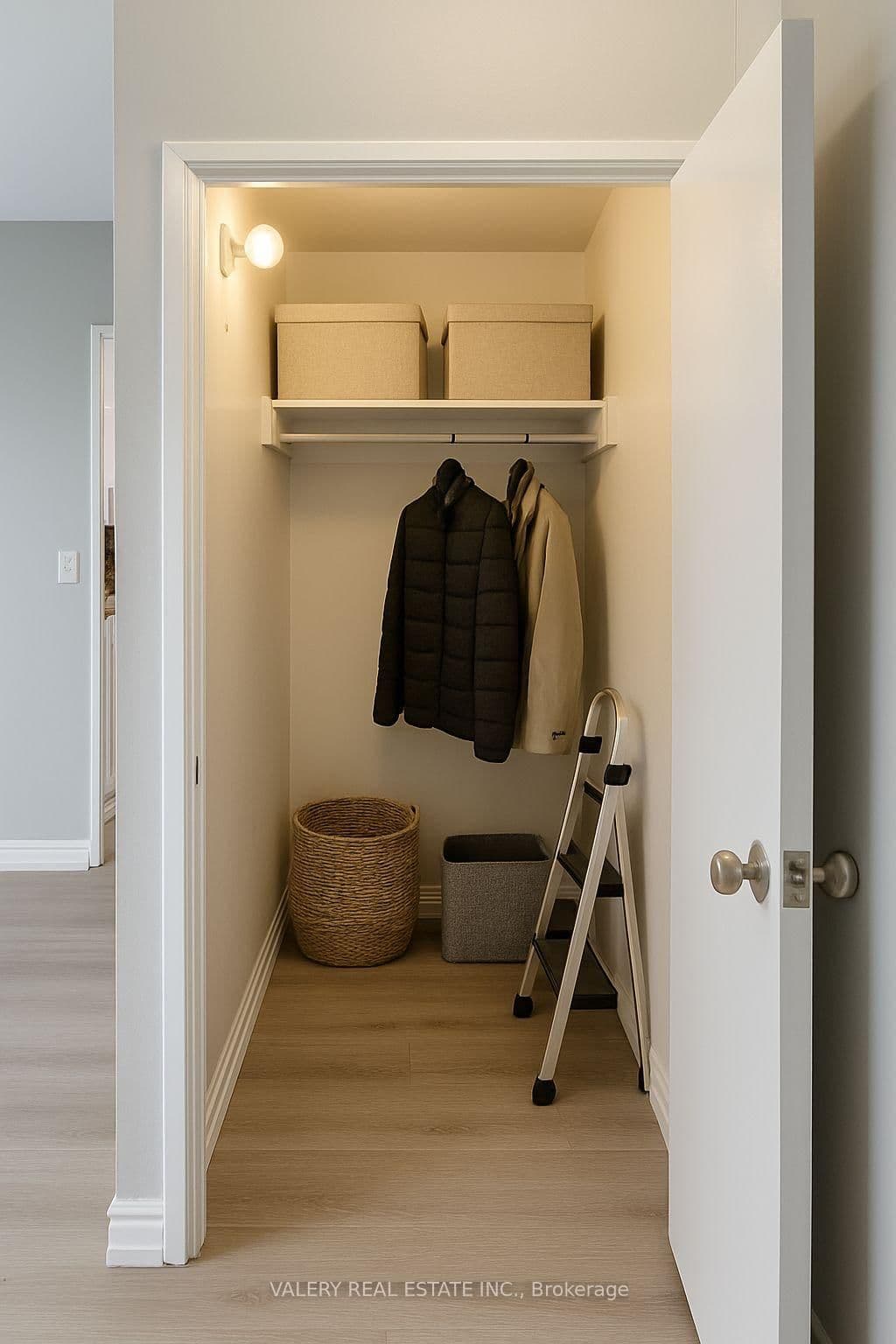 35 Confederation Drive, Unit 304 thumbnail 6