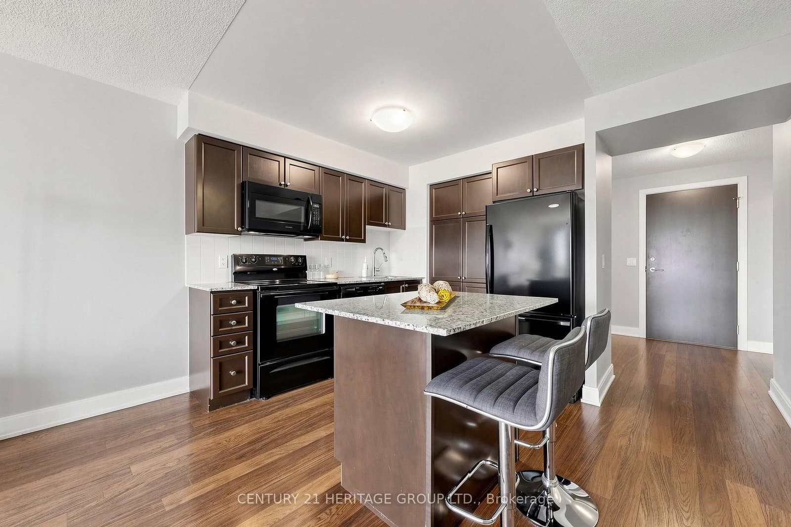 135 Village Green Square, Unit 1216 thumbnail 10