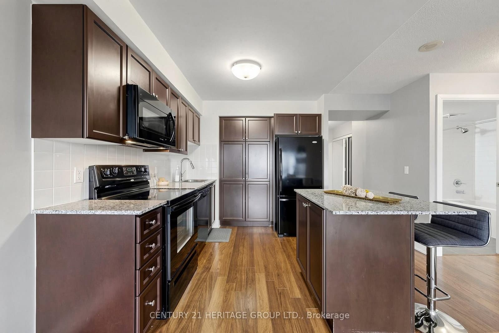 135 Village Green Square, Unit 1216 thumbnail 11