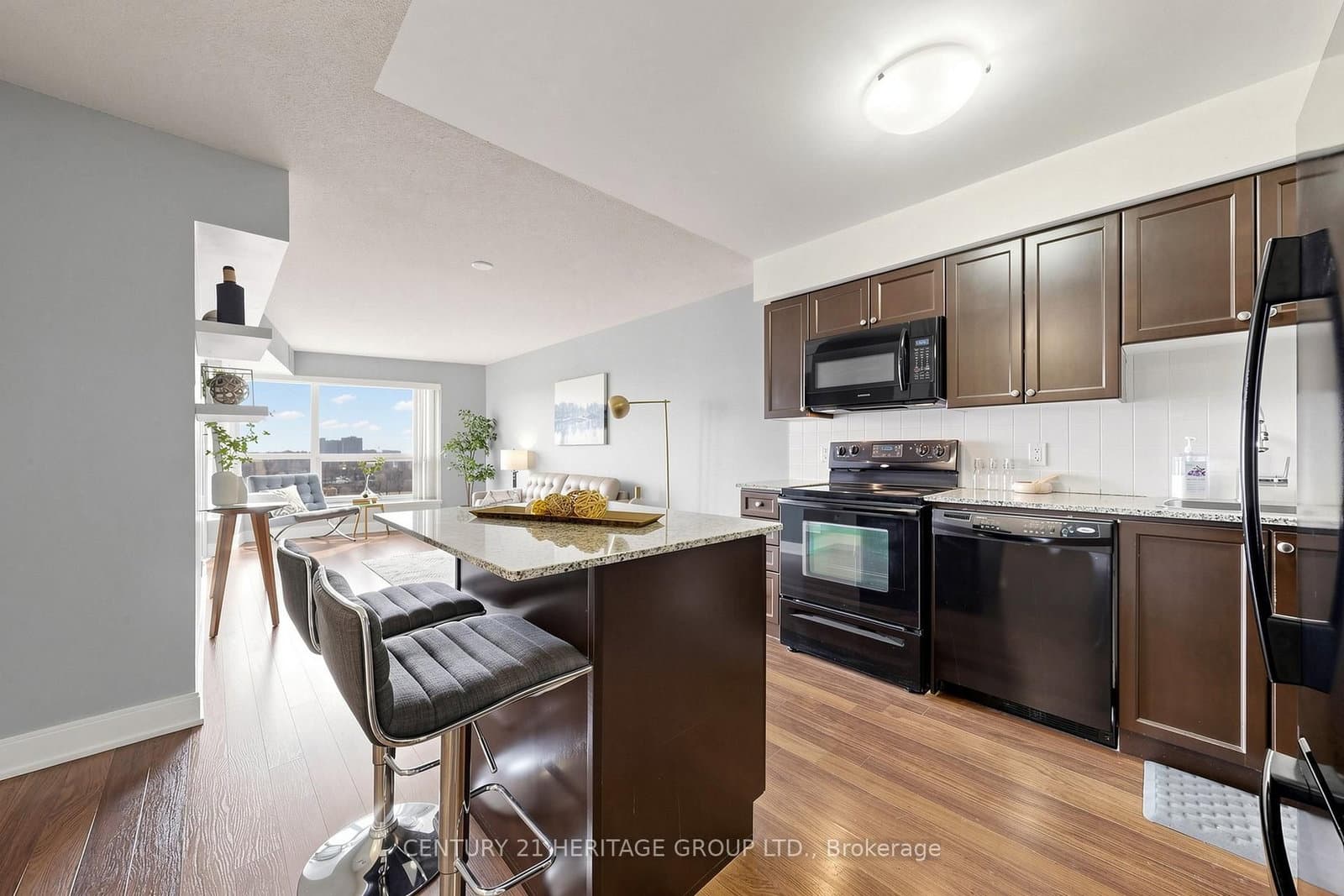 135 Village Green Square, Unit 1216 thumbnail 12