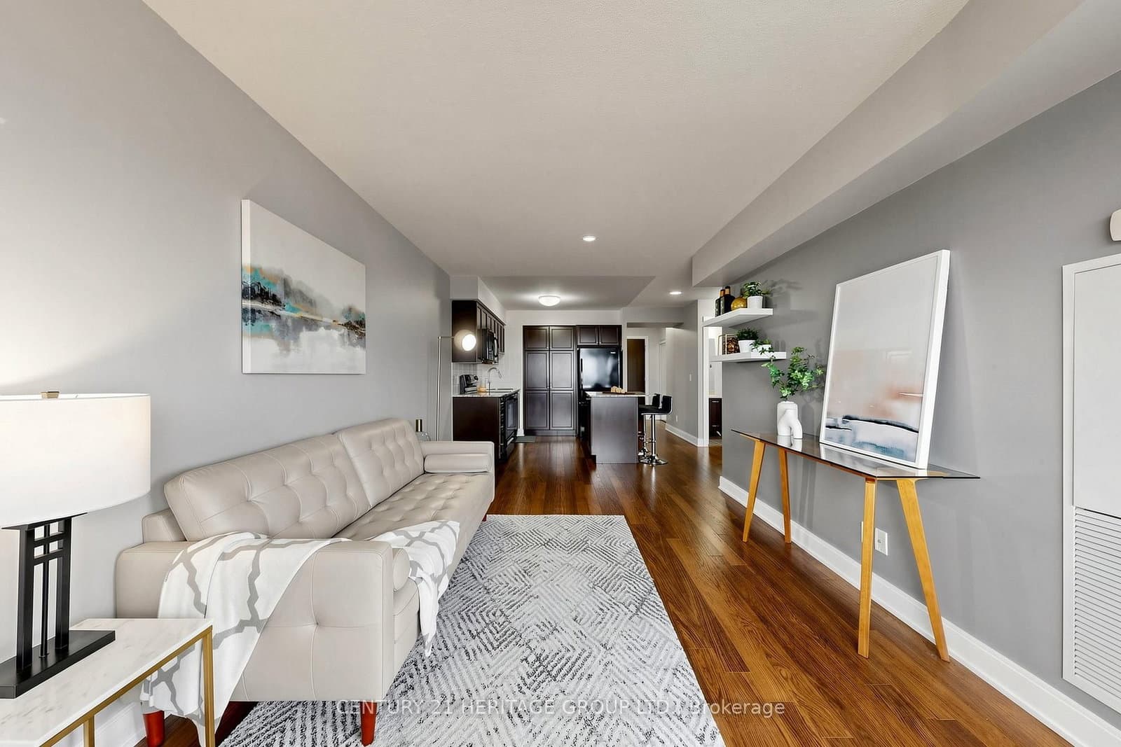 135 Village Green Square, Unit 1216 thumbnail 17