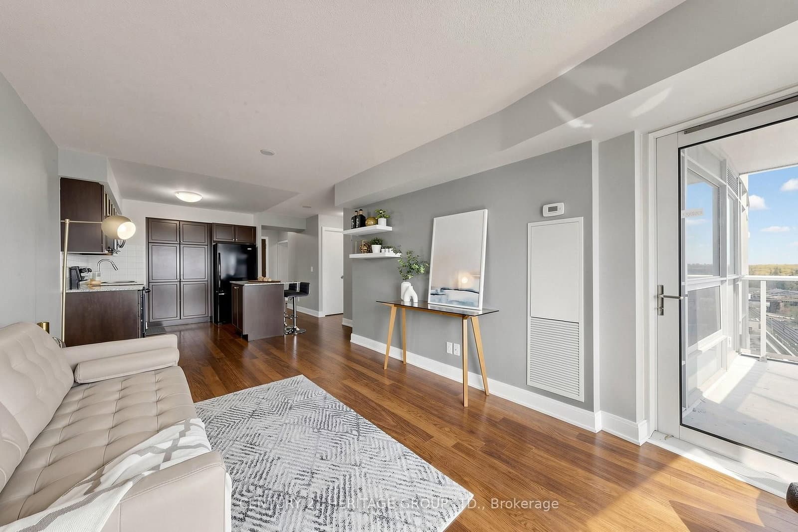 135 Village Green Square, Unit 1216 thumbnail 18