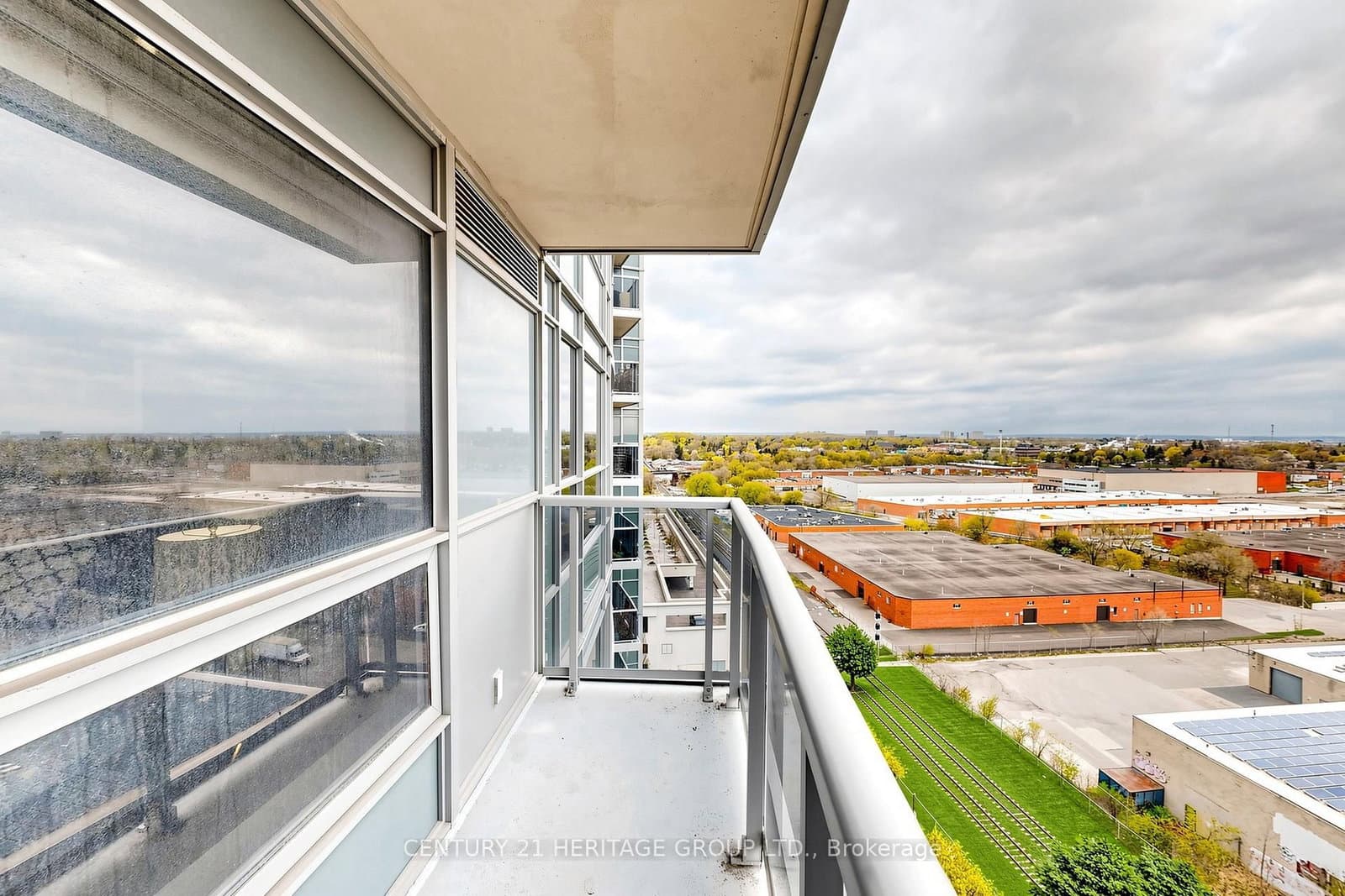 135 Village Green Square, Unit 1216 thumbnail 24