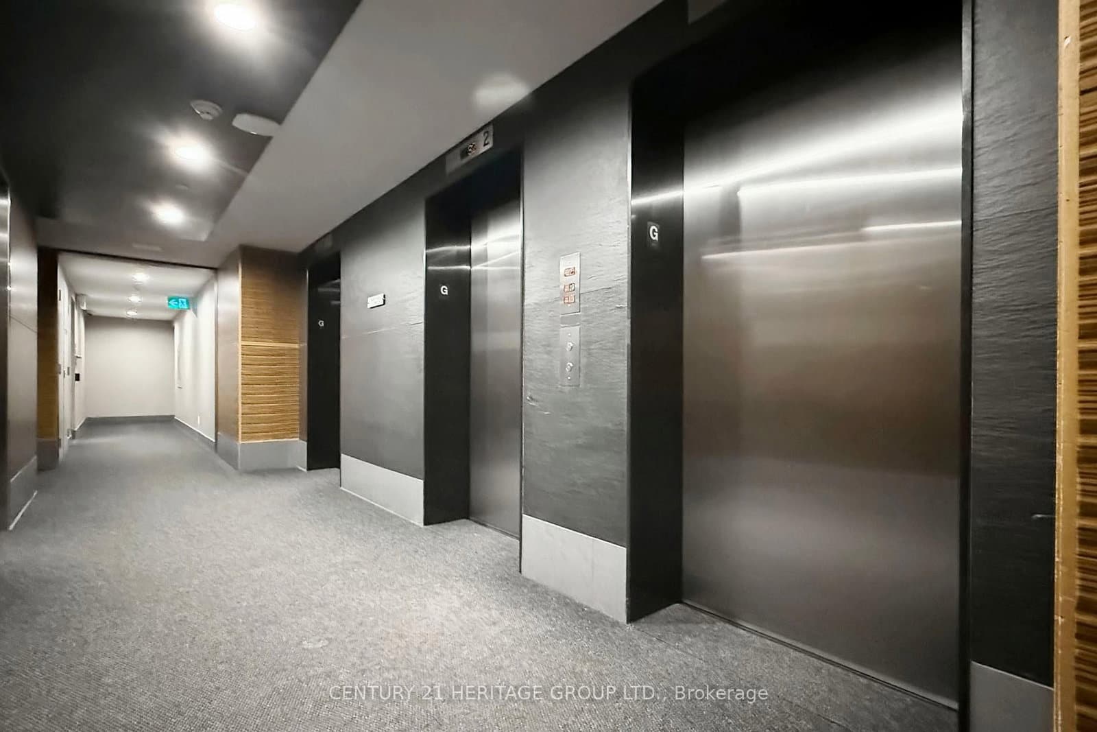135 Village Green Square, Unit 1216 thumbnail 5