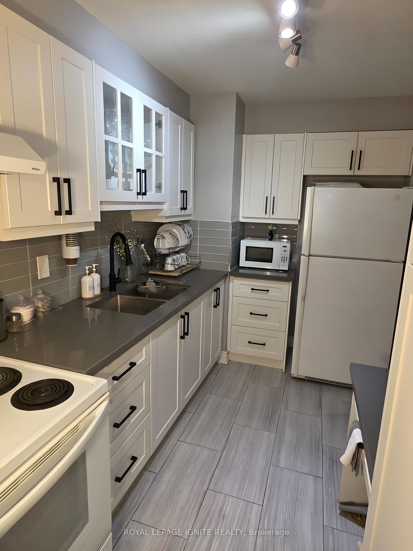 5 Massey Square, Unit 415 thumbnail 7